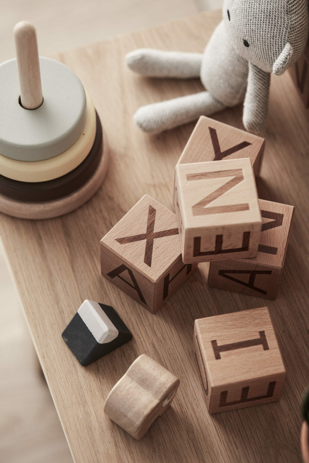 Houten blokken met alfabet Kid's Concept-2 Houten blokken met alfabet Kid's Concept-2
