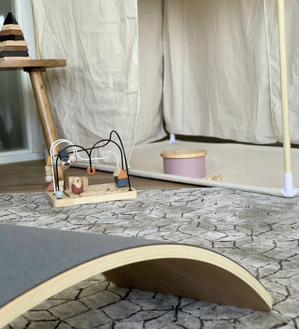 houten balance board jindl donkergrijs vilt detail