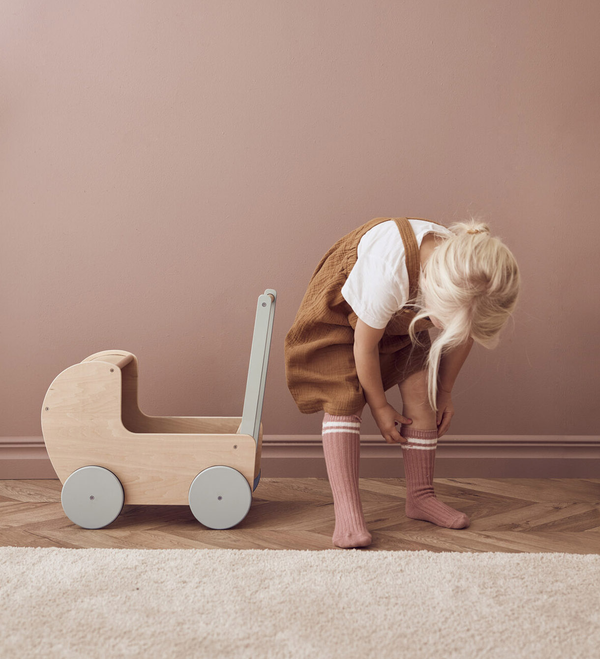 Hub Hoelahoep Nadenkend Houten poppenwagen Kid's Concept Naturel - Jindl