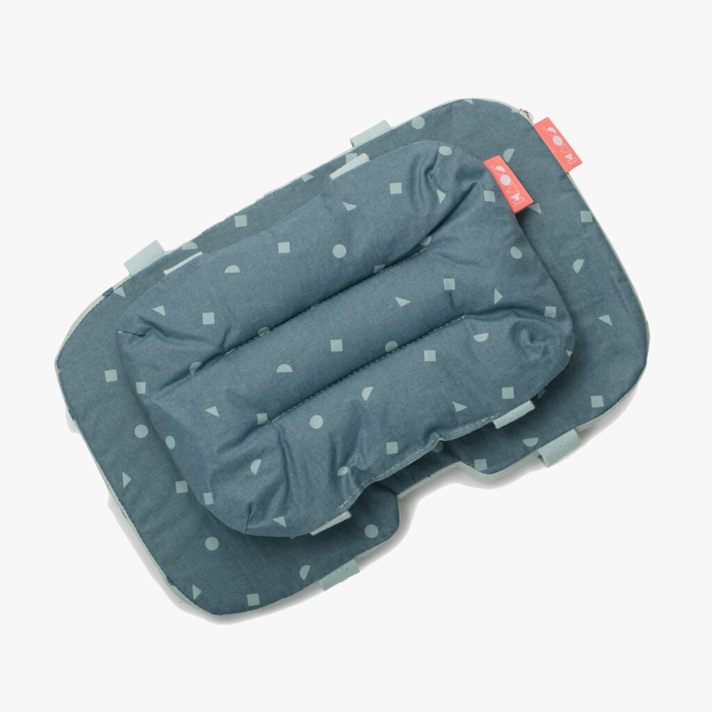 KAOS kussenset voor kinderstoel petrol compleet sfeer 1 KAOS kussenset voor kinderstoel petrol compleet zonder beugel