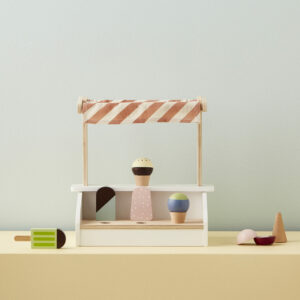Houten ijskraam Kid's Concept Bistro sfeer