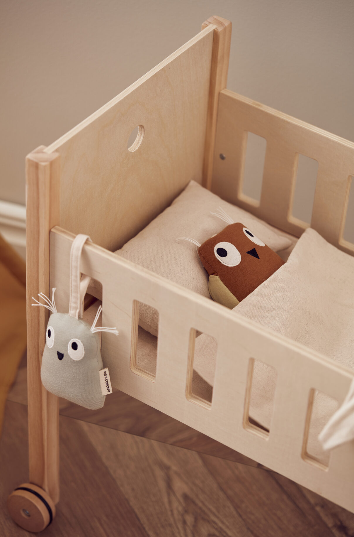 synoniemenlijst zweer Gehoorzaam Houten poppenbed naturel incl. beddengoed Kid's Concept - Jindl