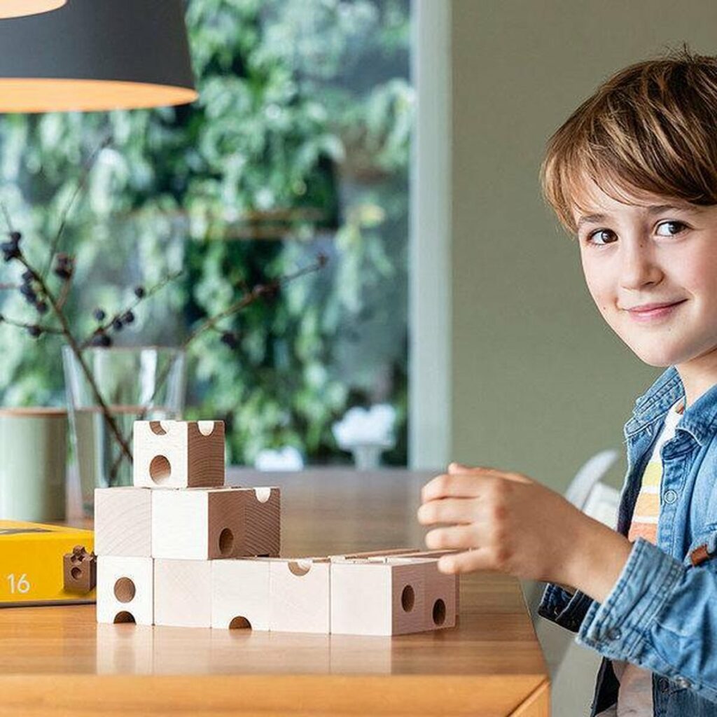 Houten knikkerbaan Cuboro 16 stuks detail