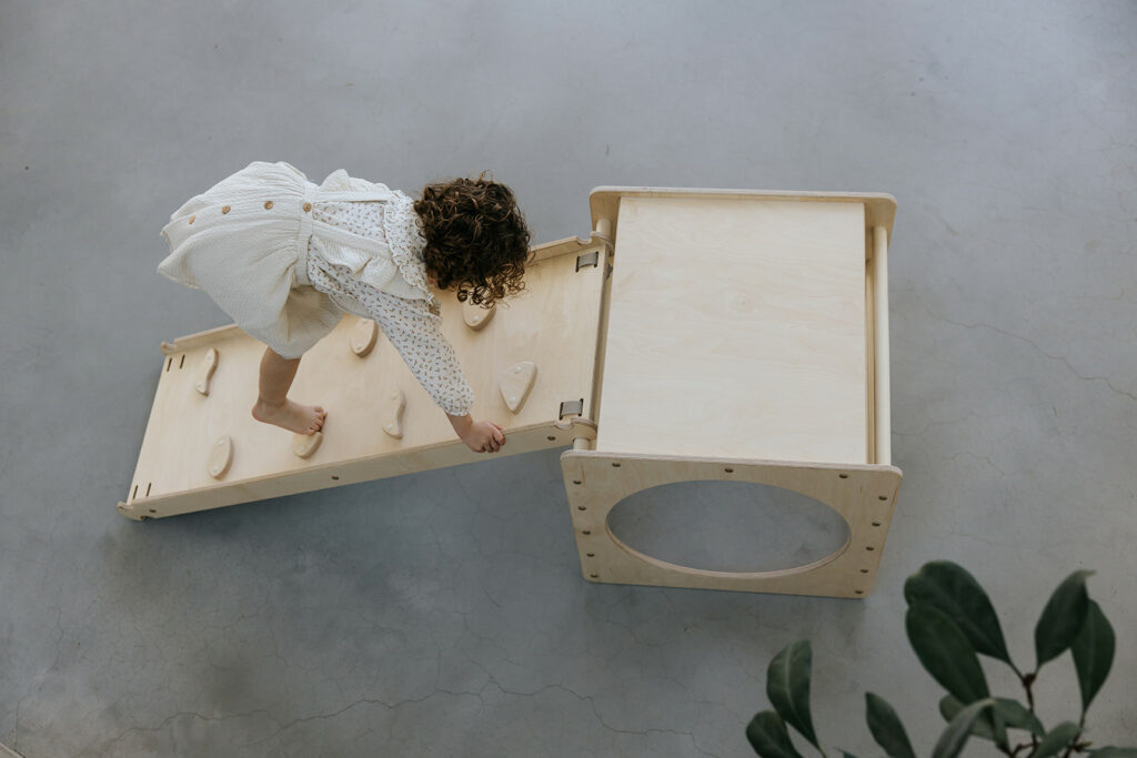 Klimrek kinderkamer met klimhelling Klimrek kinderkamer met klimhelling