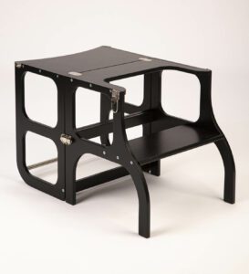 Leertoren zwart kitchen helper 2-in-1 ingeklapt voorzijde