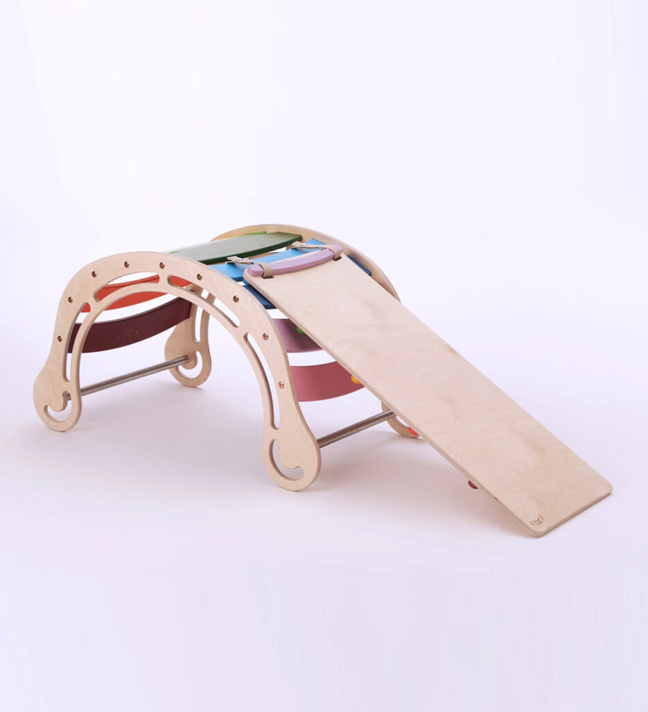 Klimboog waldorf rocker met glijbaan