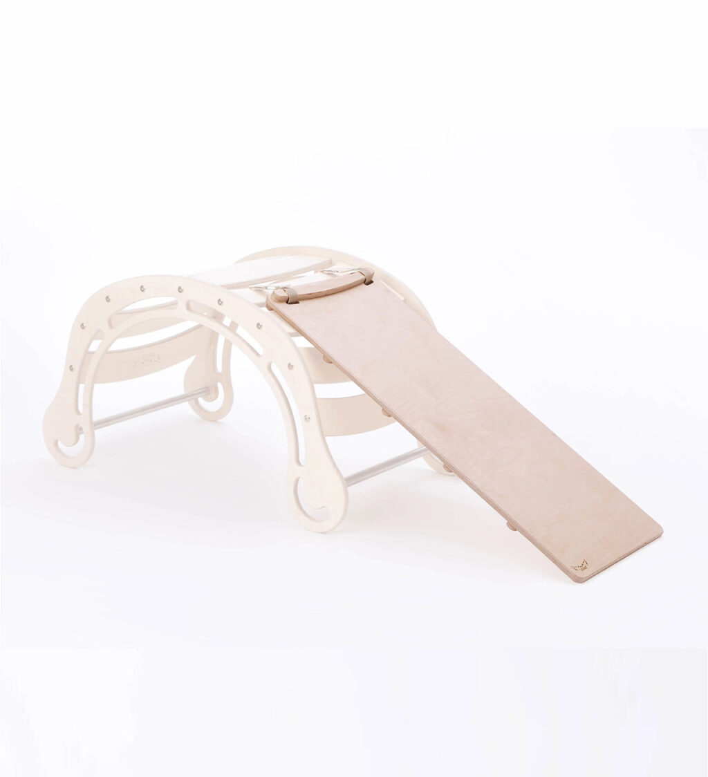 Waldorf rocker met glijbaan Waldorf rocker met glijbaan