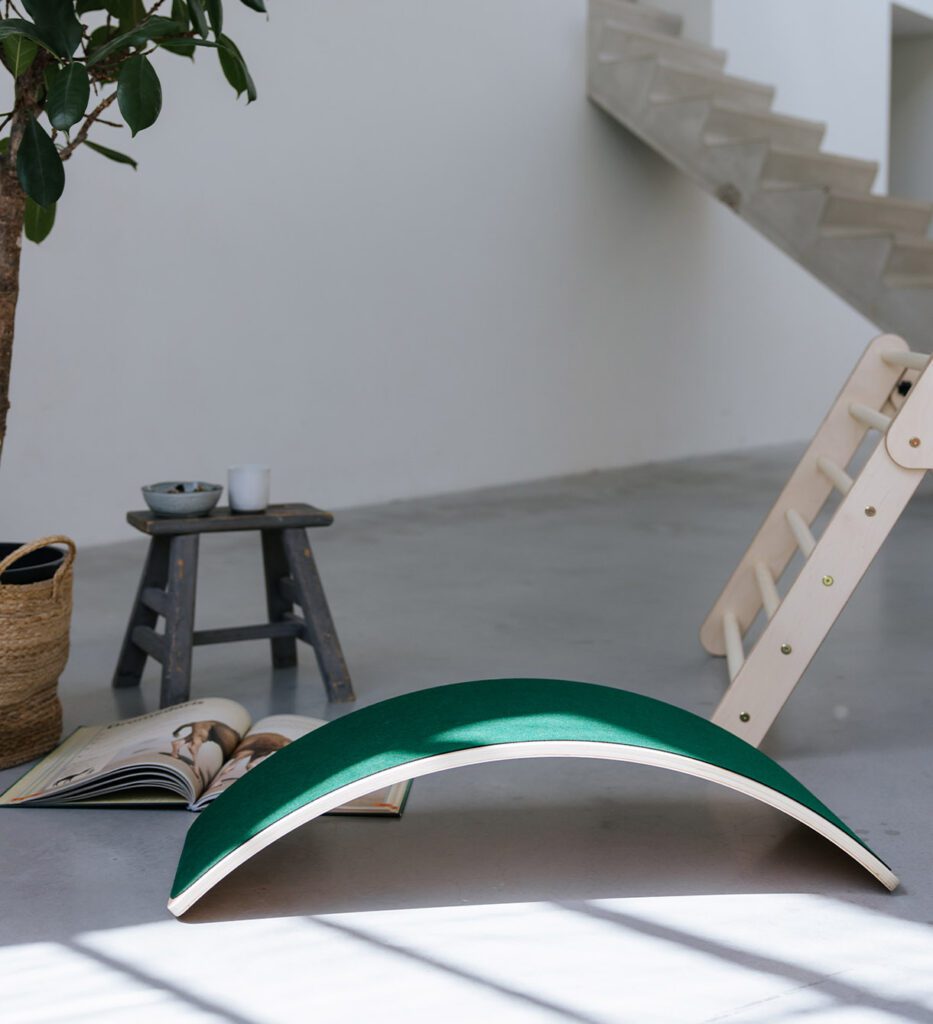 Balance board met vilt groen sfeer
