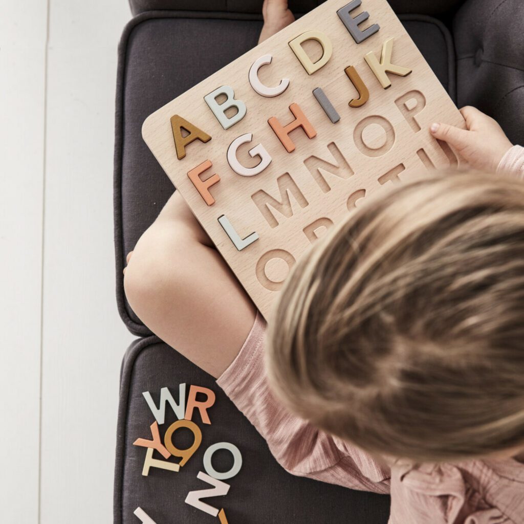 abc puzzel kid's concept