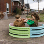 Cirkel met balance boards outdoor spelen