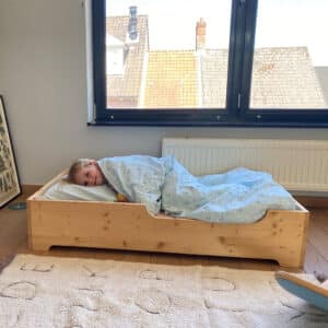 Houten montessori bed Manine sfeer Jindl