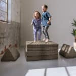 Speelbank bruin springen