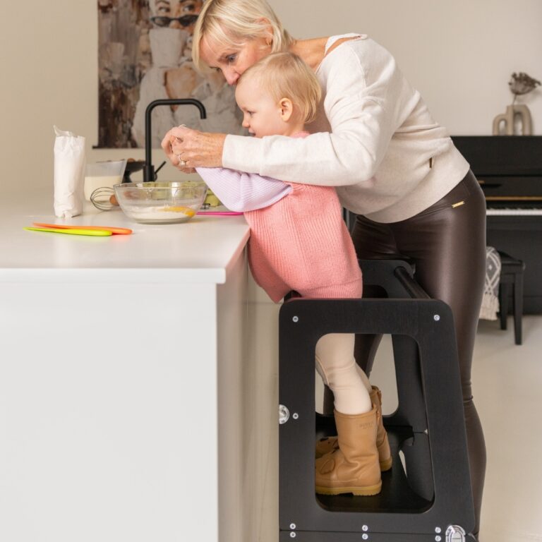 Jindl leertoren 2-in-1 zwart met oma