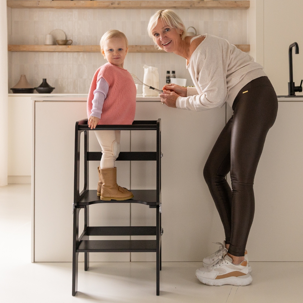 Leertoren Jindl 2-in-1 zwart ook tafeltje met stoeltje