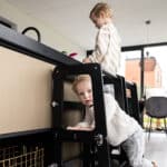 Leertoren zwart Jindl 2-in-1 kiekeboe