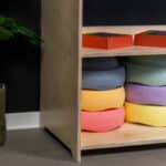 Speelgoedkast Jindl detail zijkant