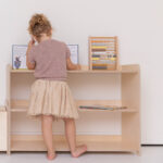 Speelgoedkast Jindl hoog boekje lezen