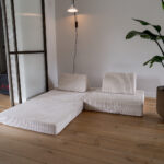 Jindl cord beige vrijstaand hoek