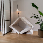 Jindl cord beige vrijstaand kunstwerk