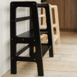 Jindl leertoren zwat en naturel hout