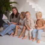 Jindl speelbank cord beige samen boekje lezen