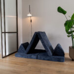 Jindl speelbank cord vrijstaand blauw hutje