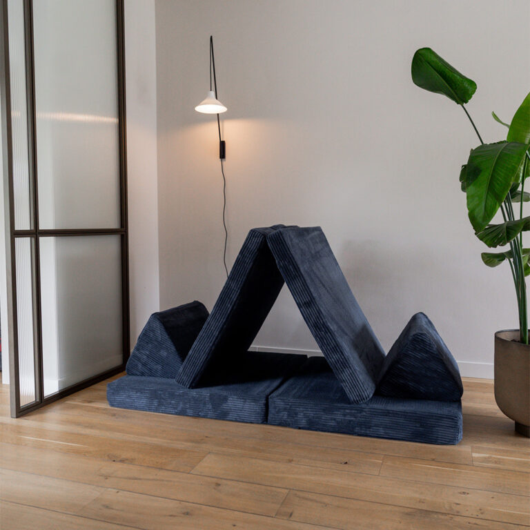 Jindl speelbank cord vrijstaand blauw hutje