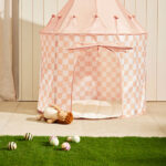 Kid's Concept speeltent roze buiten