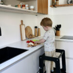 Leertoren Jindl Hulpje in de keuken