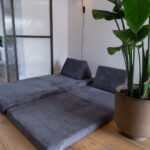 Speelbank Jindl ribstof donkergrijs logeerbed