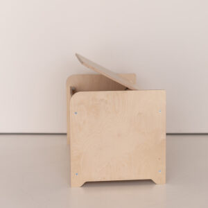 Jindl opbergkist zijkant bijna dicht