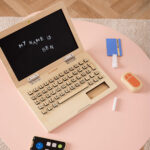 Houten laptop Kid's Concept HUB krijtbord