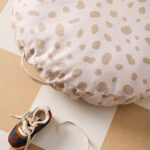 Vloerkussen Kid's Concept met stippen sfeerfoto