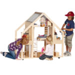 PoppenVilla poppenhuis by Liliane groot spelen