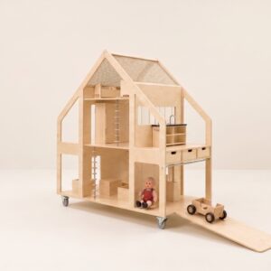 PoppenVilla by Liliane met auto - hellingbaan