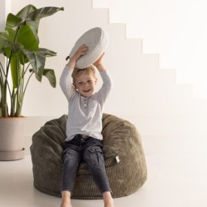 Zitzaklegergroen met zitkussen beige