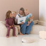 Jindl hoekbank cord beige samen lezen