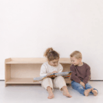 Houten montessori speelgoedkast Jindl® naturel, laag met achterwand