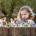 buitenspelen met bos dier blokken