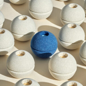 Foam Ball Deep blue - Sky blue en Sand grey - Honey Yellow ballen